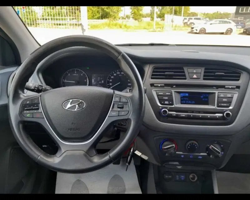 Hyundai i20 usata a Bologna (7)