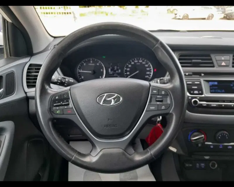 Hyundai i20 usata a Bologna (8)