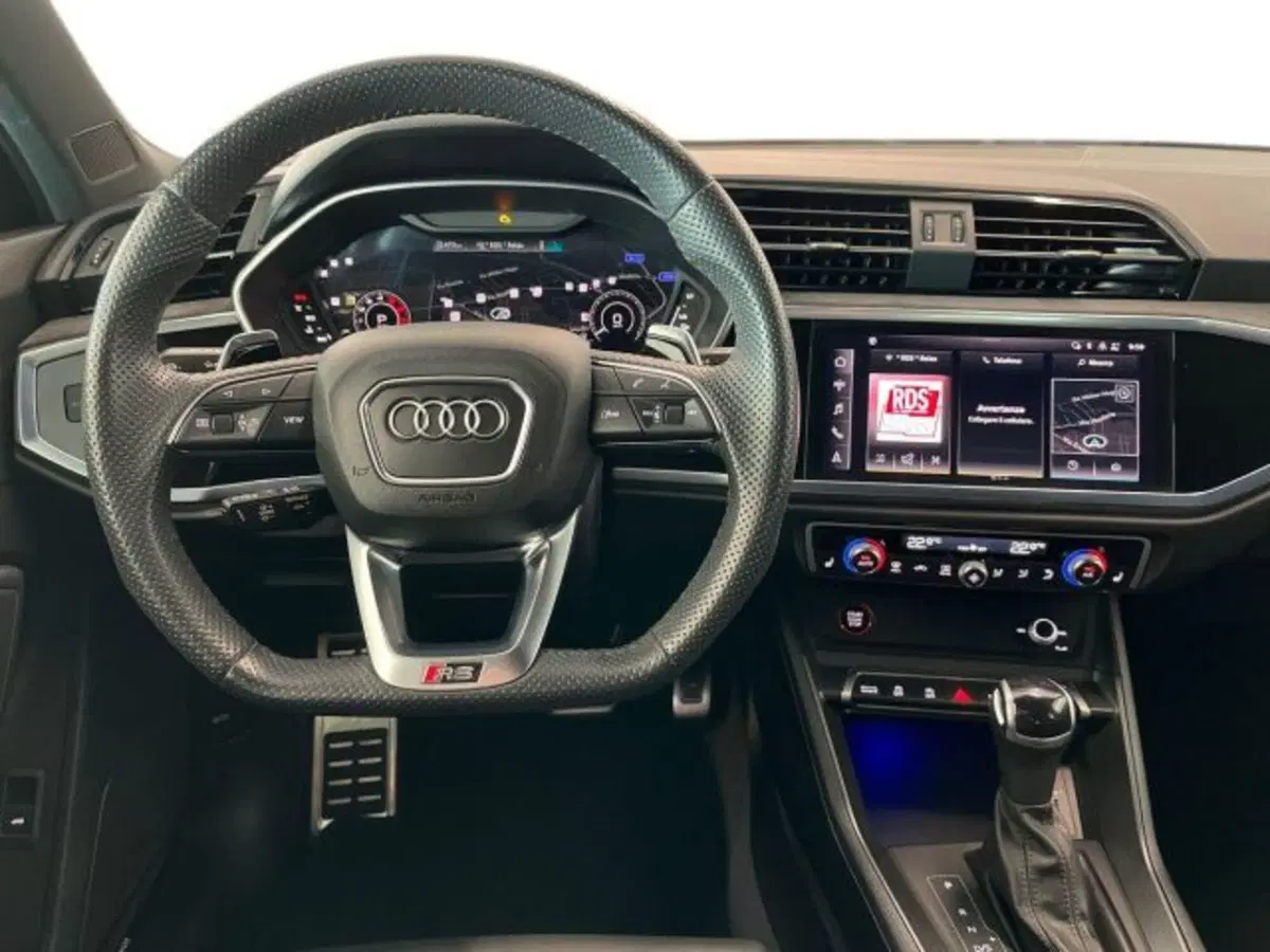 Audi RS Q3 Sportback usata a Bologna (10)