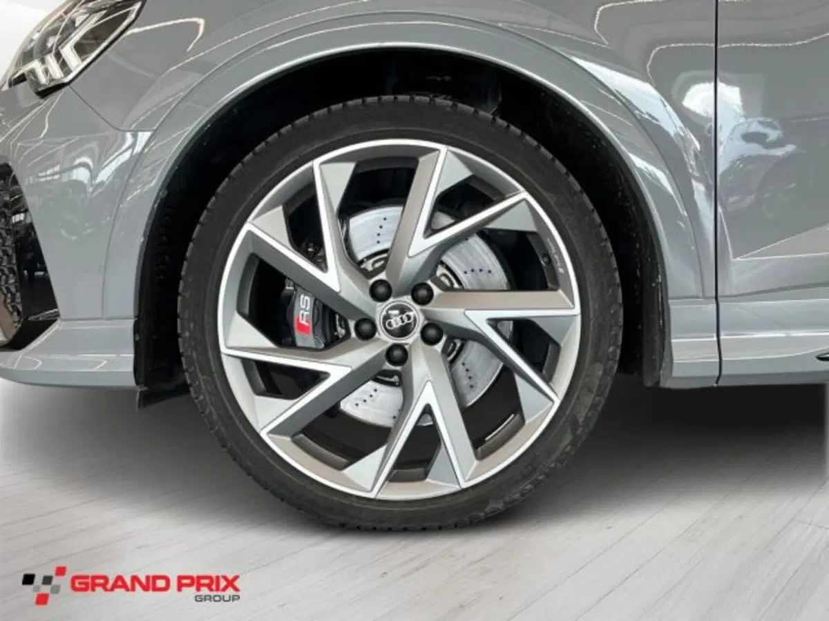 Audi RS Q3 Sportback usata a Bologna (6)