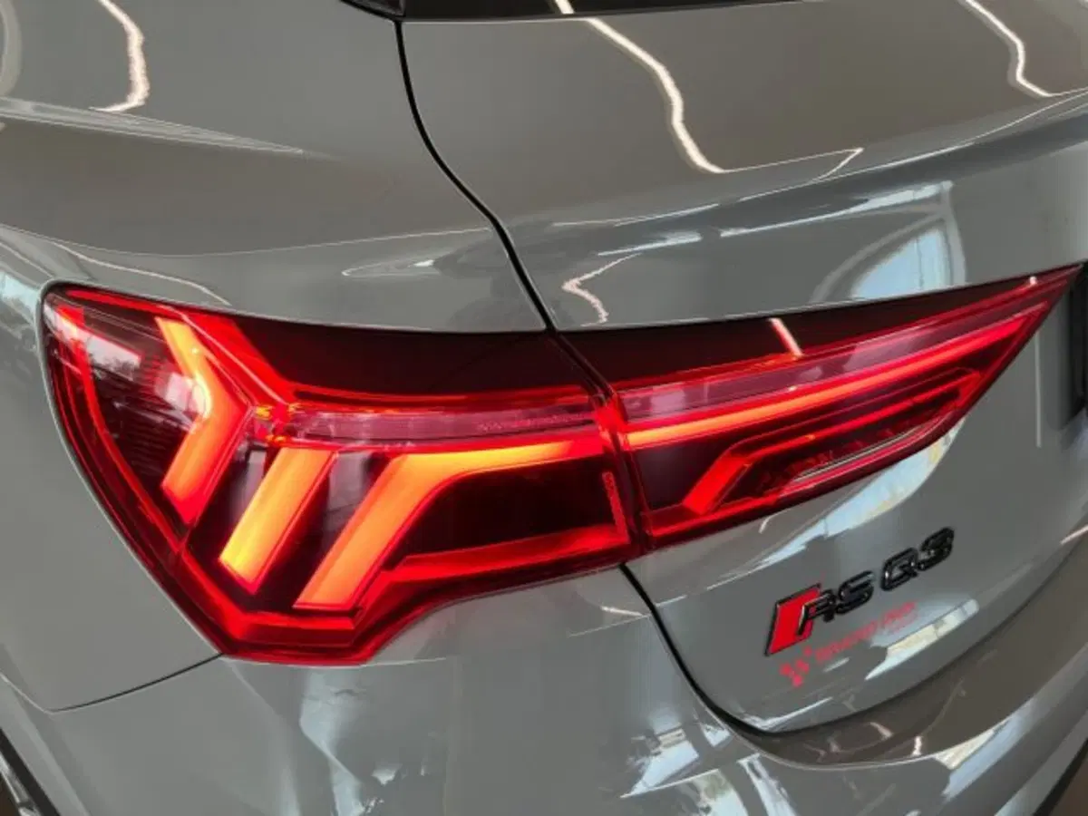 Audi RS Q3 Sportback usata a Bologna (8)