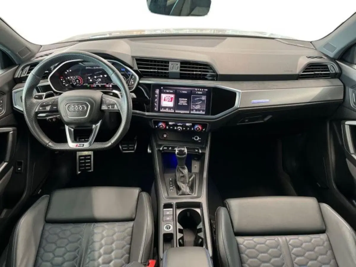 Audi RS Q3 Sportback usata a Bologna (9)