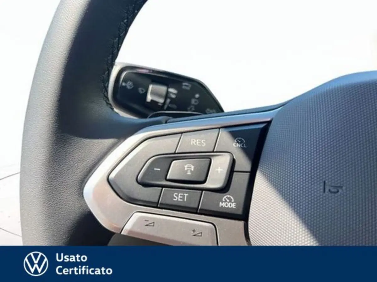 Volkswagen T-Roc nuova a Vicenza (15)