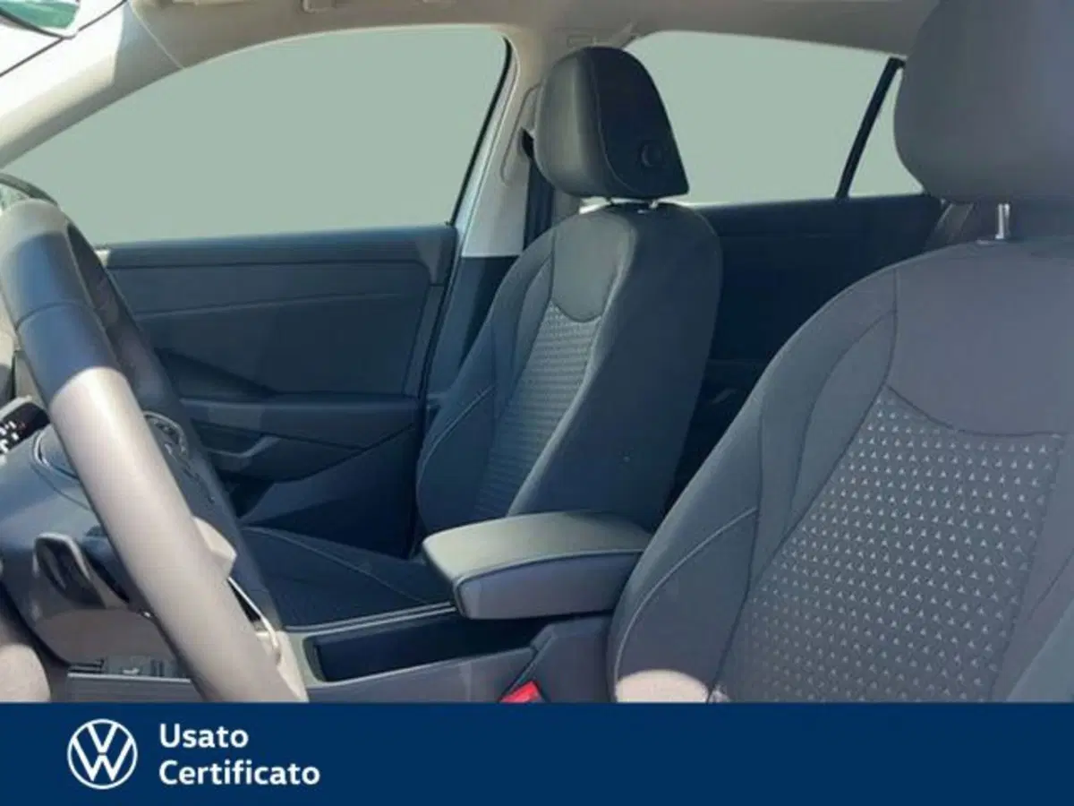 Volkswagen T-Roc nuova a Vicenza (7)