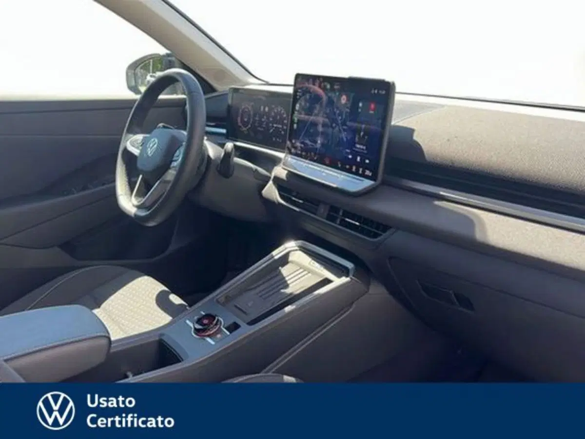 Volkswagen T-Roc nuova a Vicenza (8)