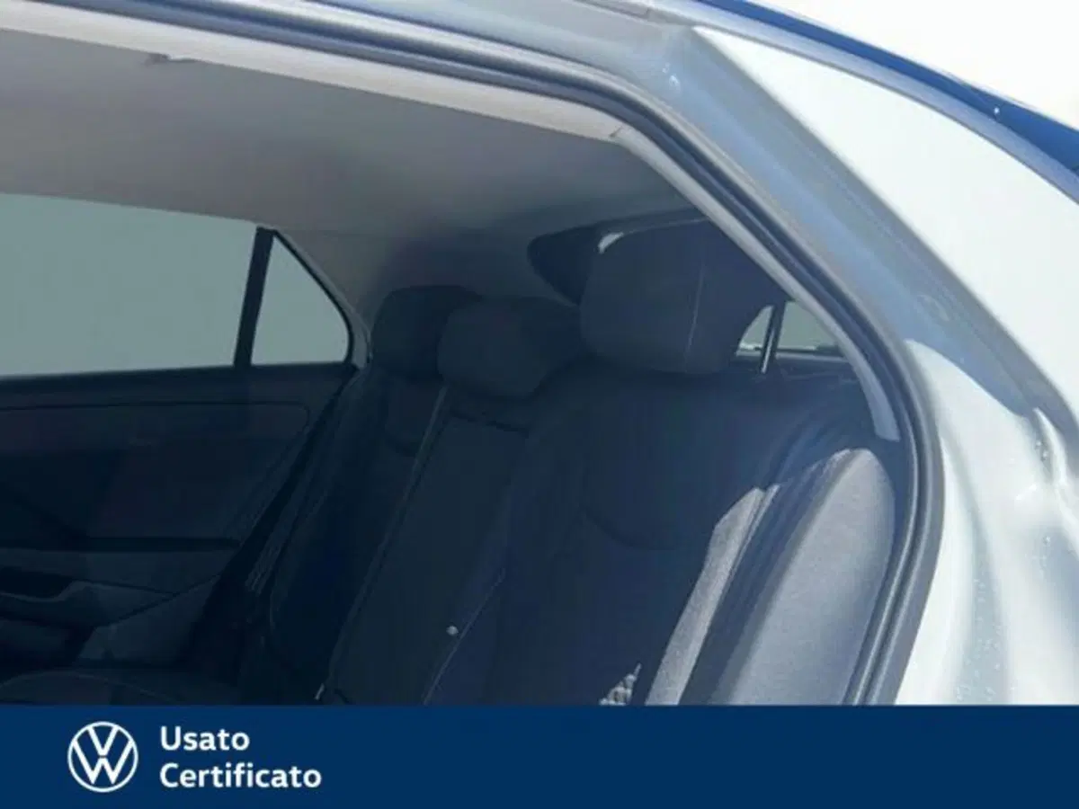 Volkswagen T-Roc nuova a Vicenza (9)