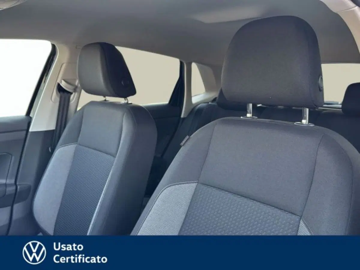 Volkswagen Polo nuova a Vicenza (9)