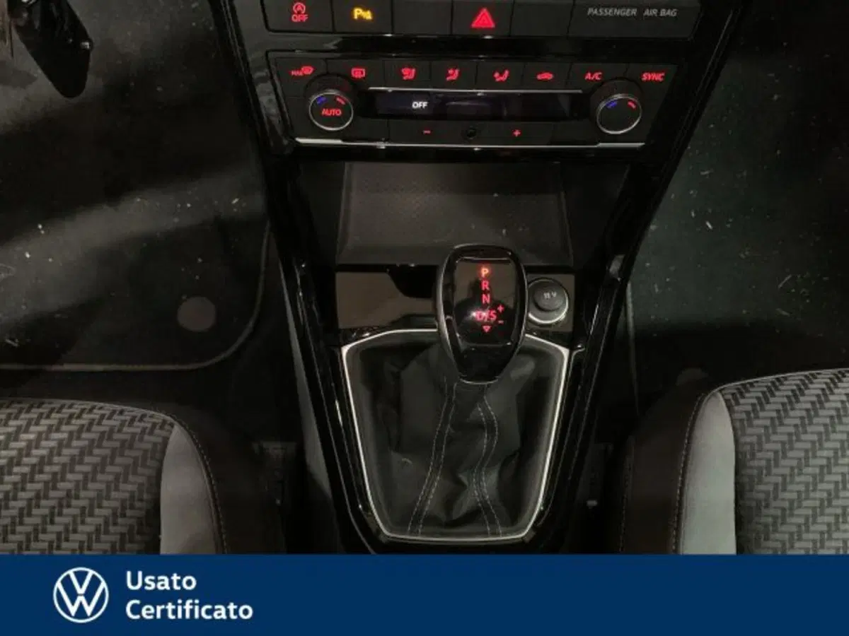 Volkswagen T-Cross usata a Vicenza (19)