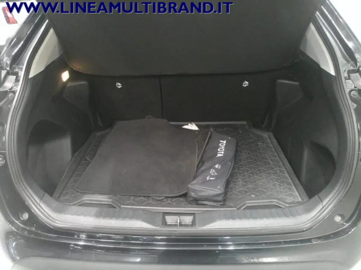 Toyota Yaris Cross usata a Piacenza (9)