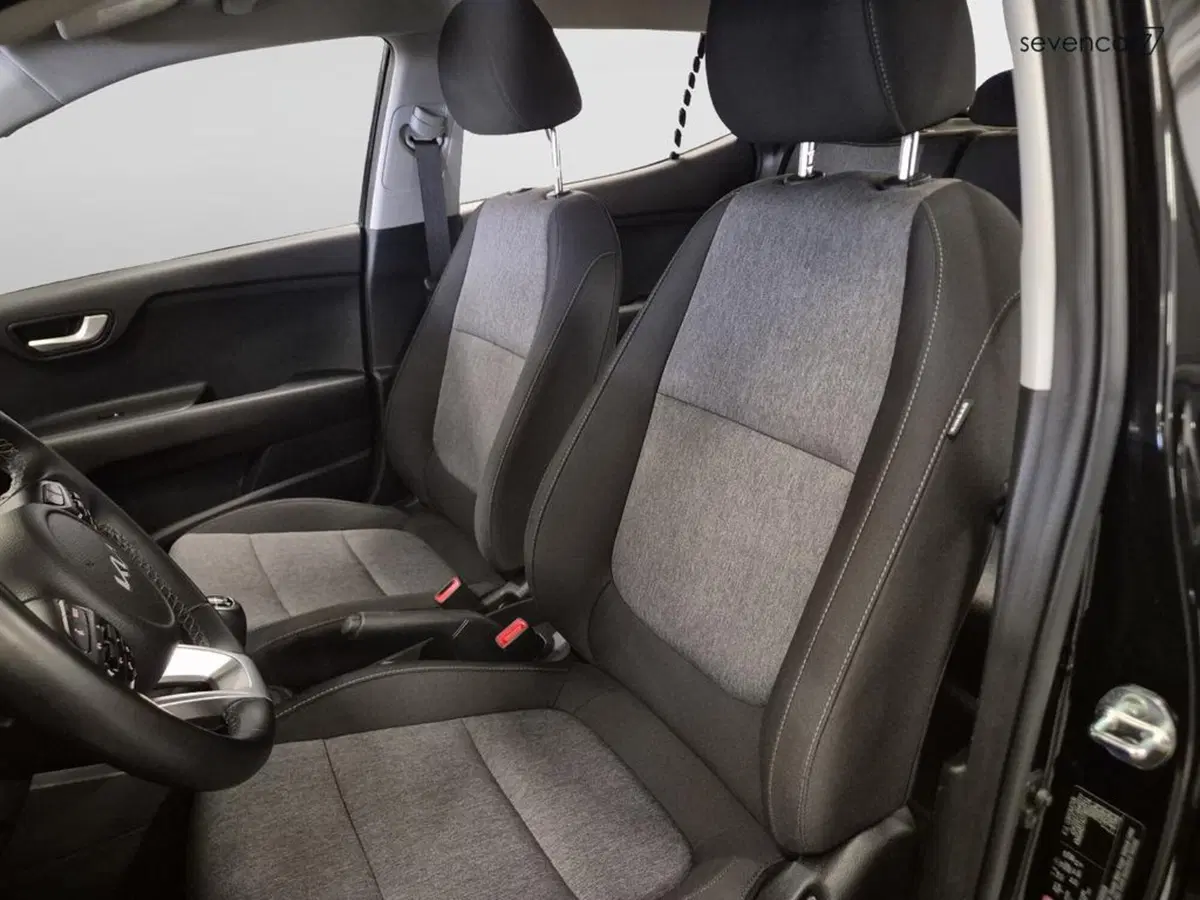 Kia Stonic nuova a Verona (15)