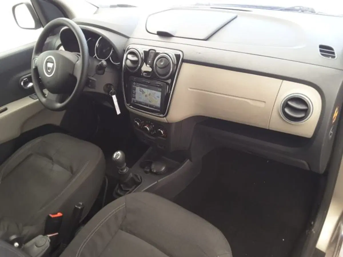 Dacia Lodgy usata a Firenze (10)