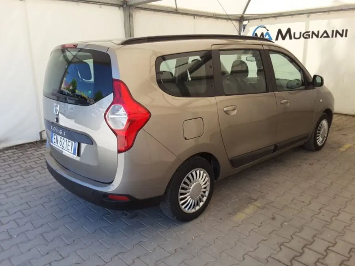 Dacia Lodgy usata a Firenze (13)