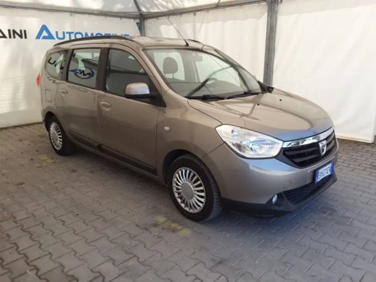 Dacia Lodgy usata a Firenze (2)