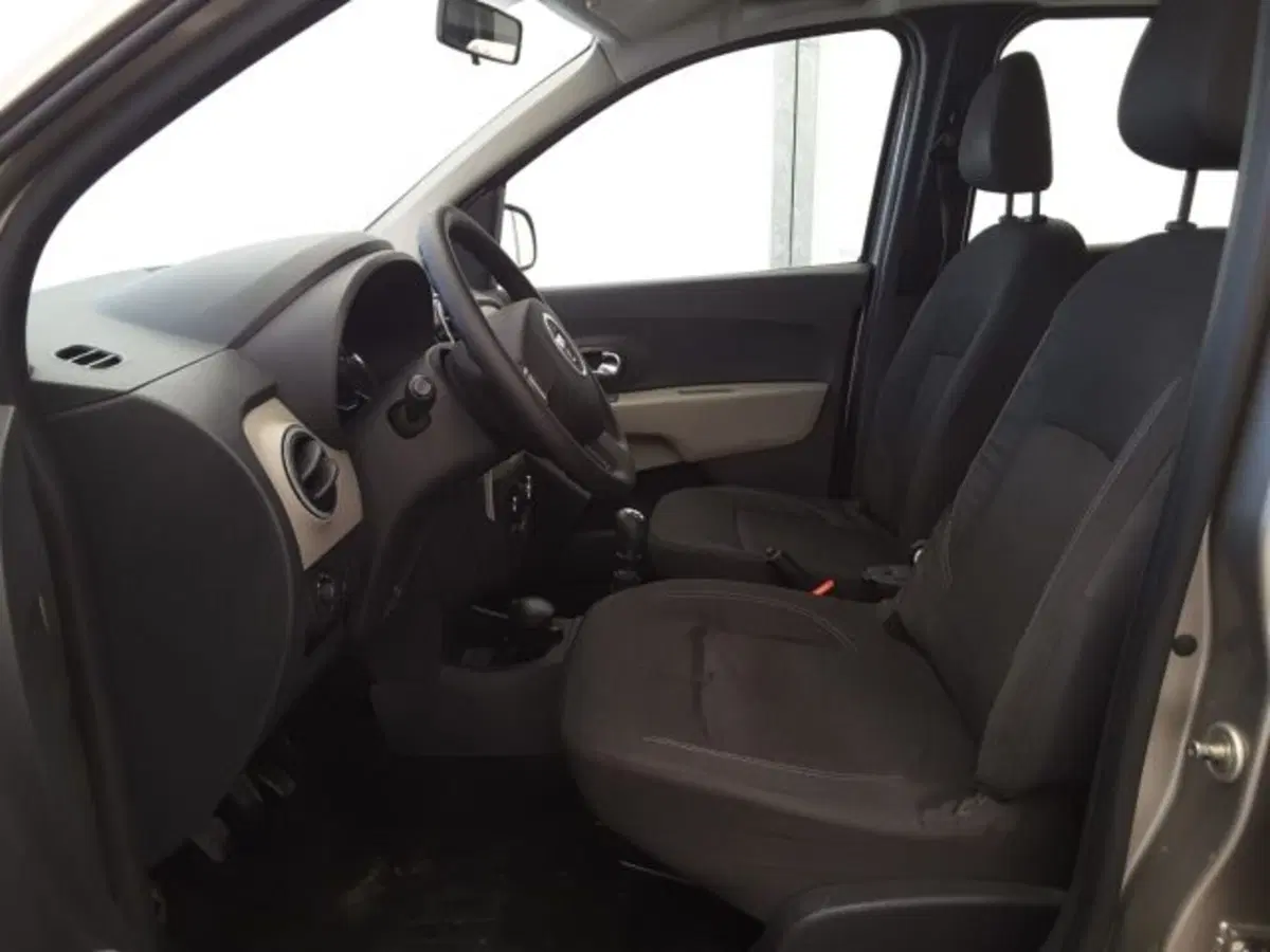 Dacia Lodgy usata a Firenze (5)