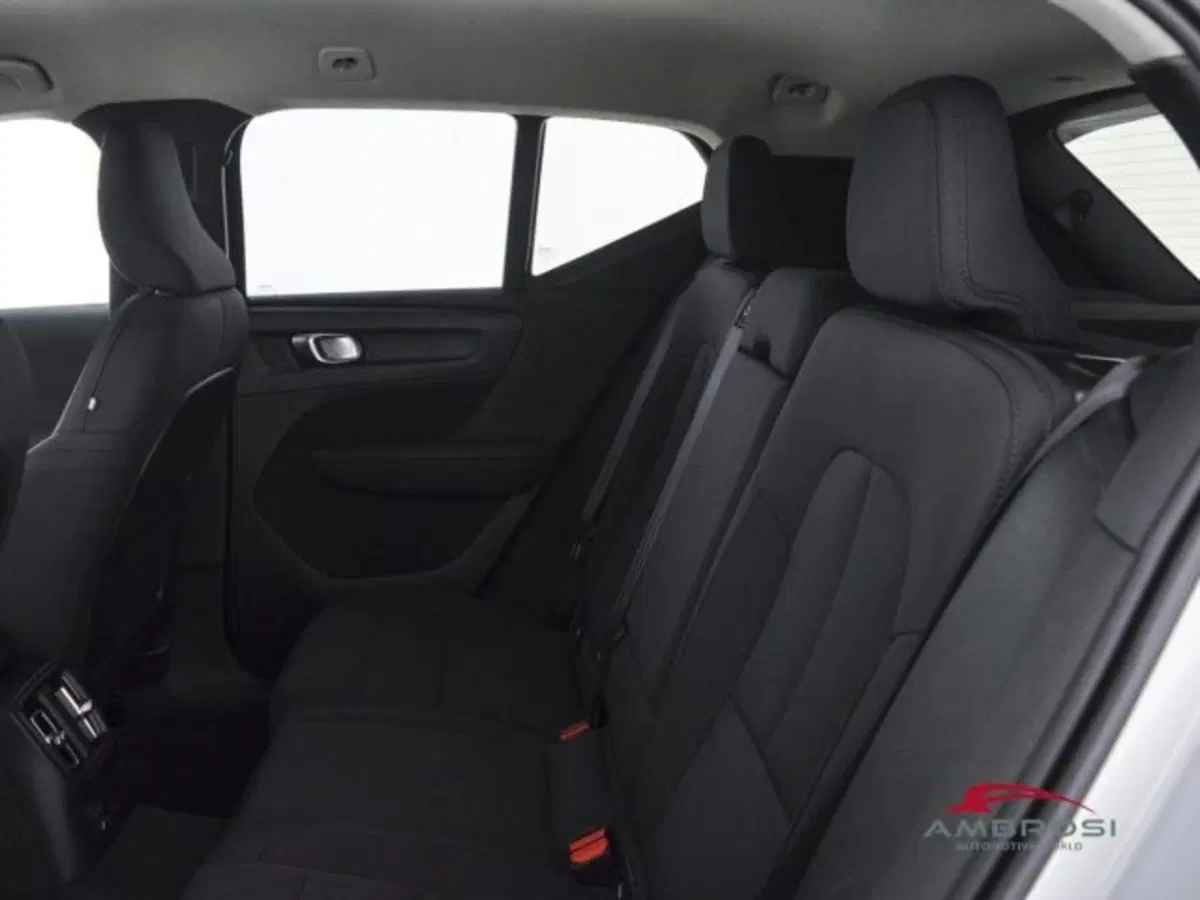Volvo XC40 usata a Perugia (10)