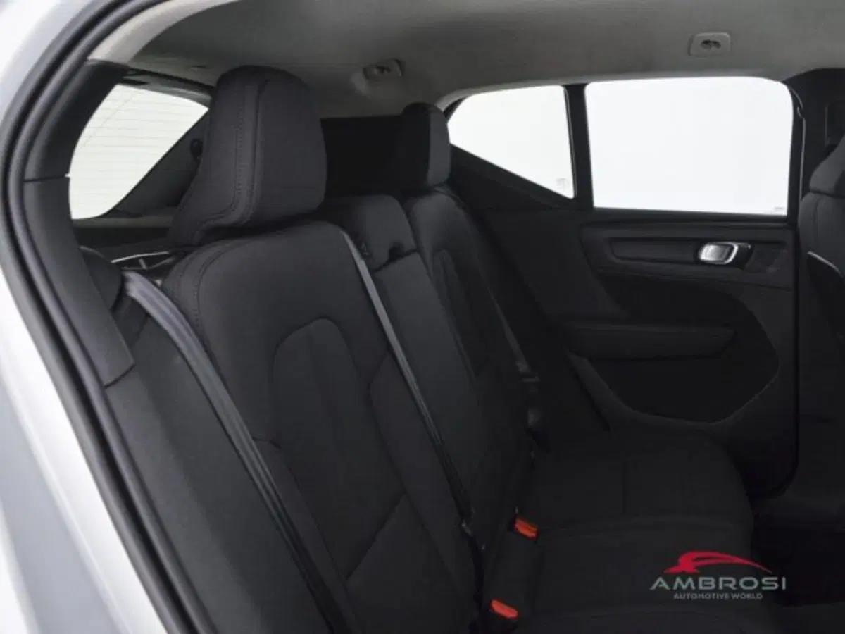 Volvo XC40 usata a Perugia (11)