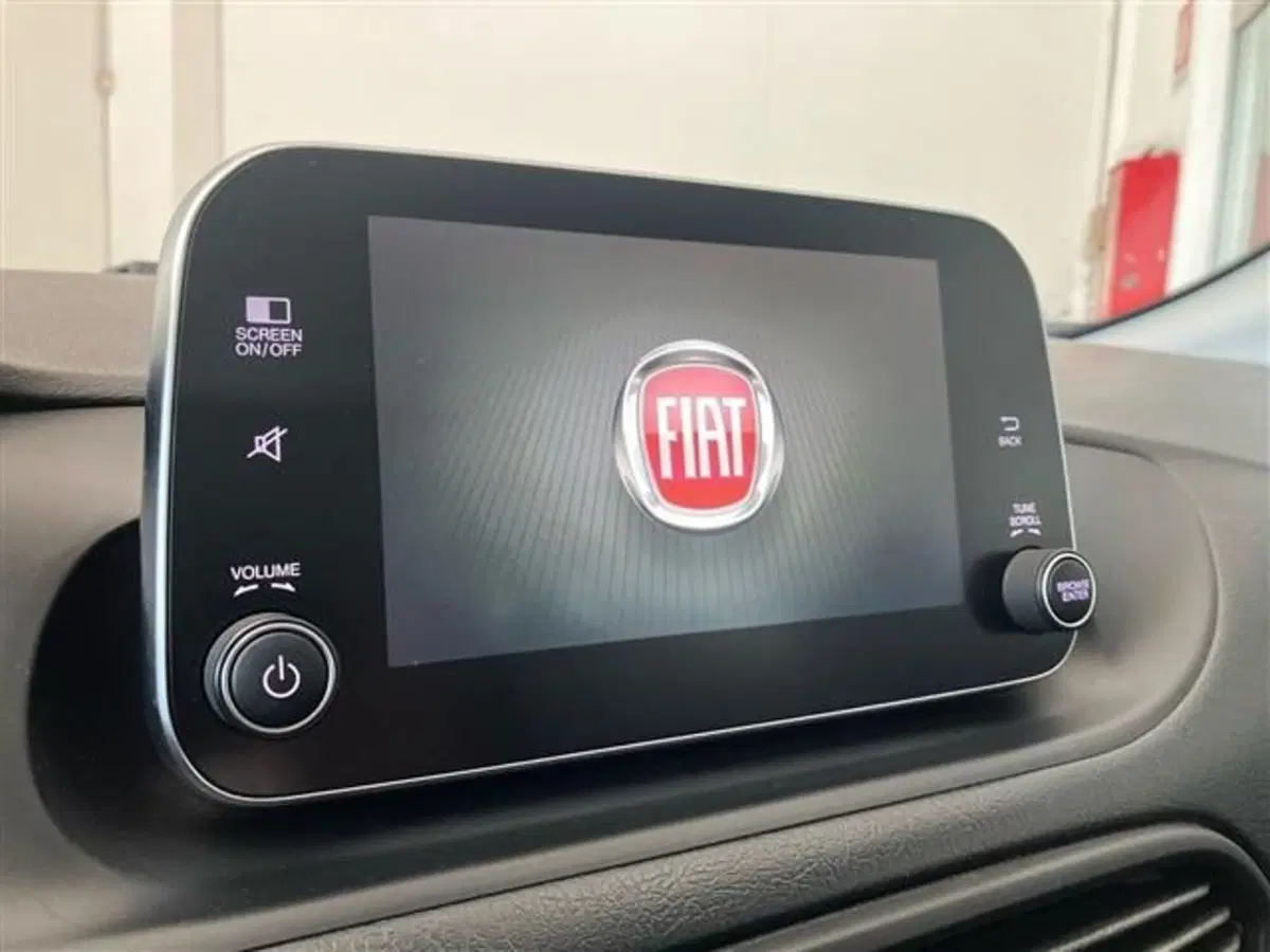 Fiat Tipo Station Wagon usata a Como (13)