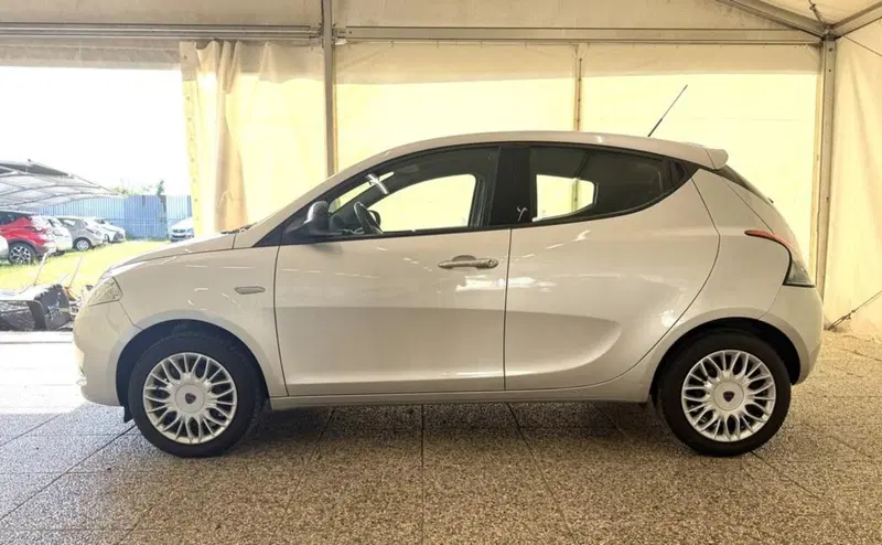 Lancia Ypsilon usata a Monza e Brianza (3)