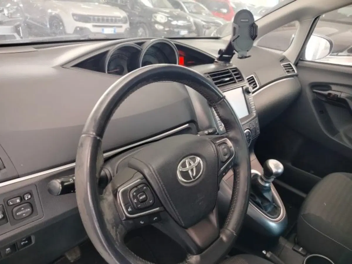 Toyota Verso usata a Forlì-Cesena (16)