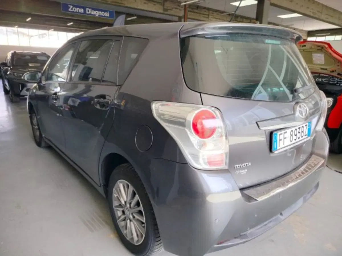Toyota Verso usata a Forlì-Cesena (6)