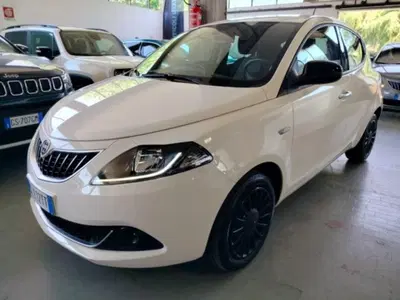 Lancia Ypsilon 1.0 FireFly 5 porte S&amp;S Hybrid Silver Plus del 2022 usata a Cesena