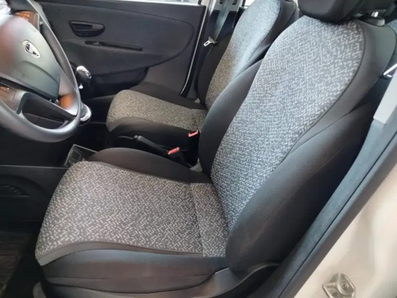 Lancia Ypsilon usata a Forlì-Cesena (16)