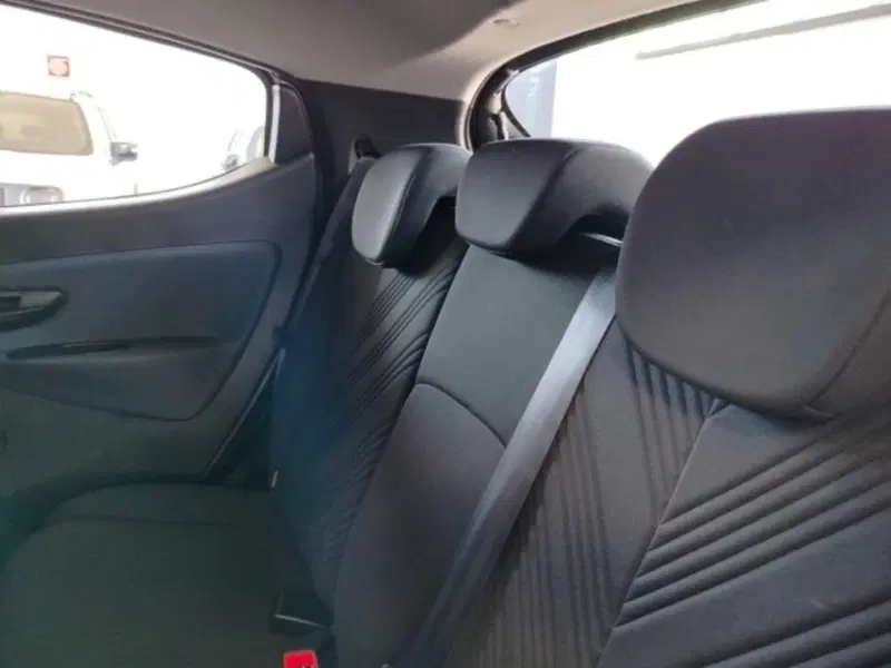 Lancia Ypsilon usata a Forlì-Cesena (20)