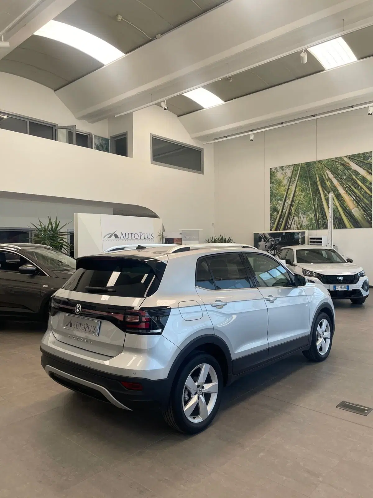 Volkswagen T-Cross usata a Sassari (14)
