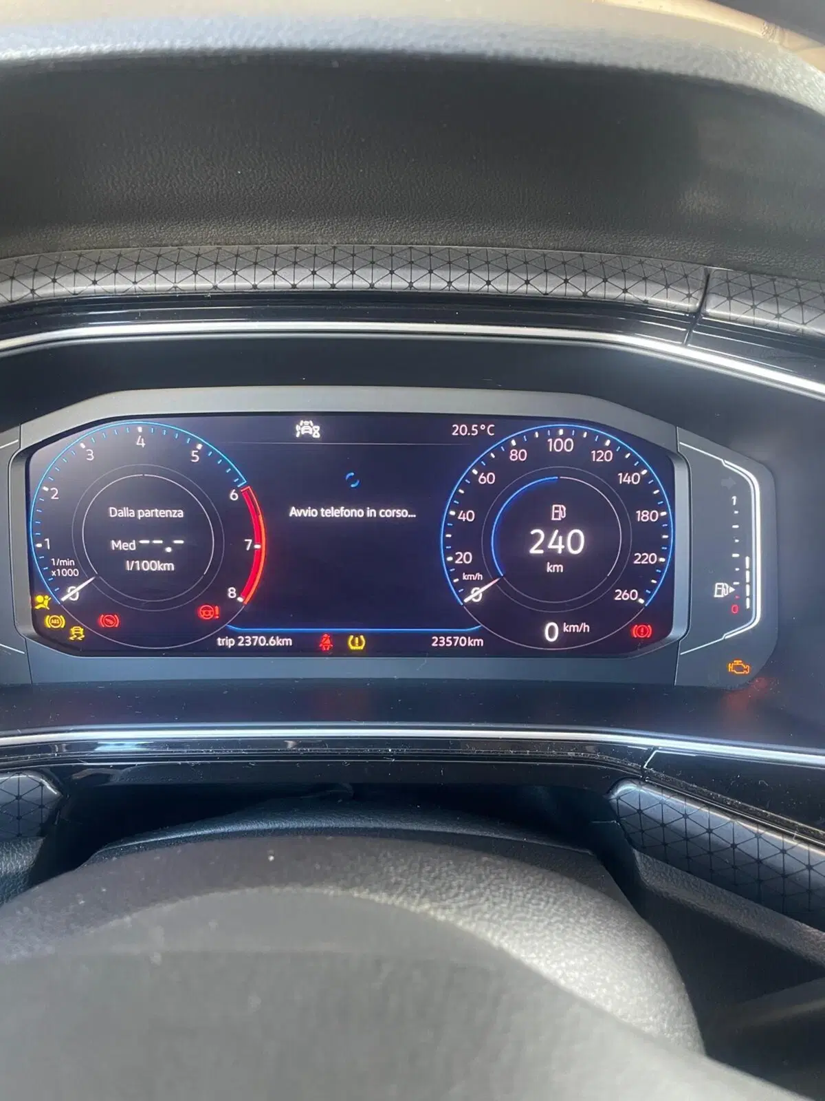 Volkswagen T-Cross usata a Sassari (2)