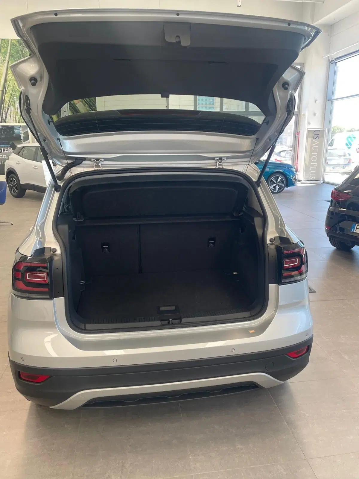 Volkswagen T-Cross usata a Sassari (6)