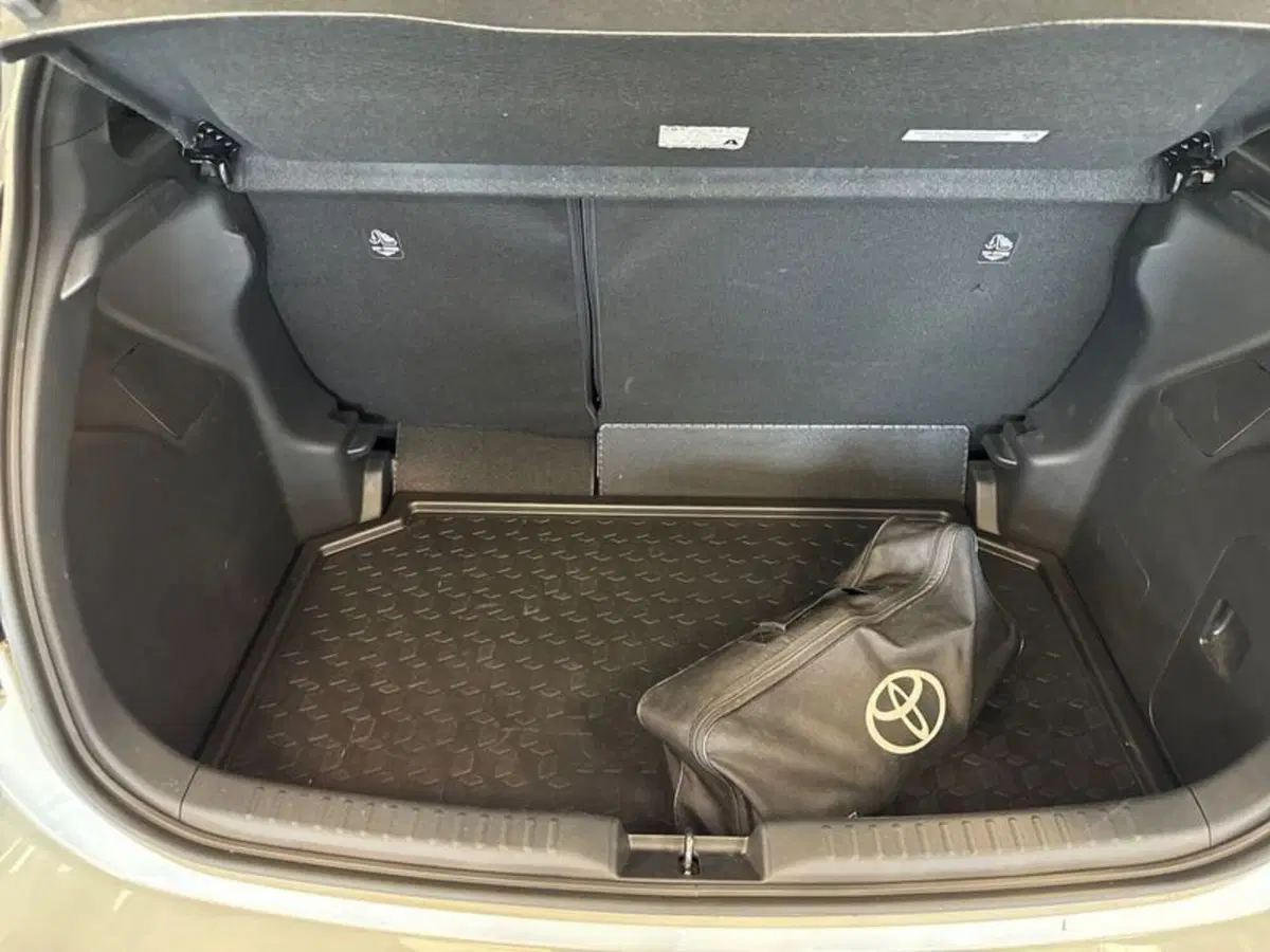 Toyota Yaris usata a Prato (15)