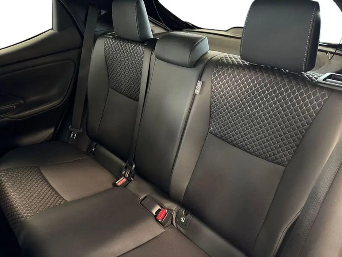 Toyota Yaris usata a Prato (18)