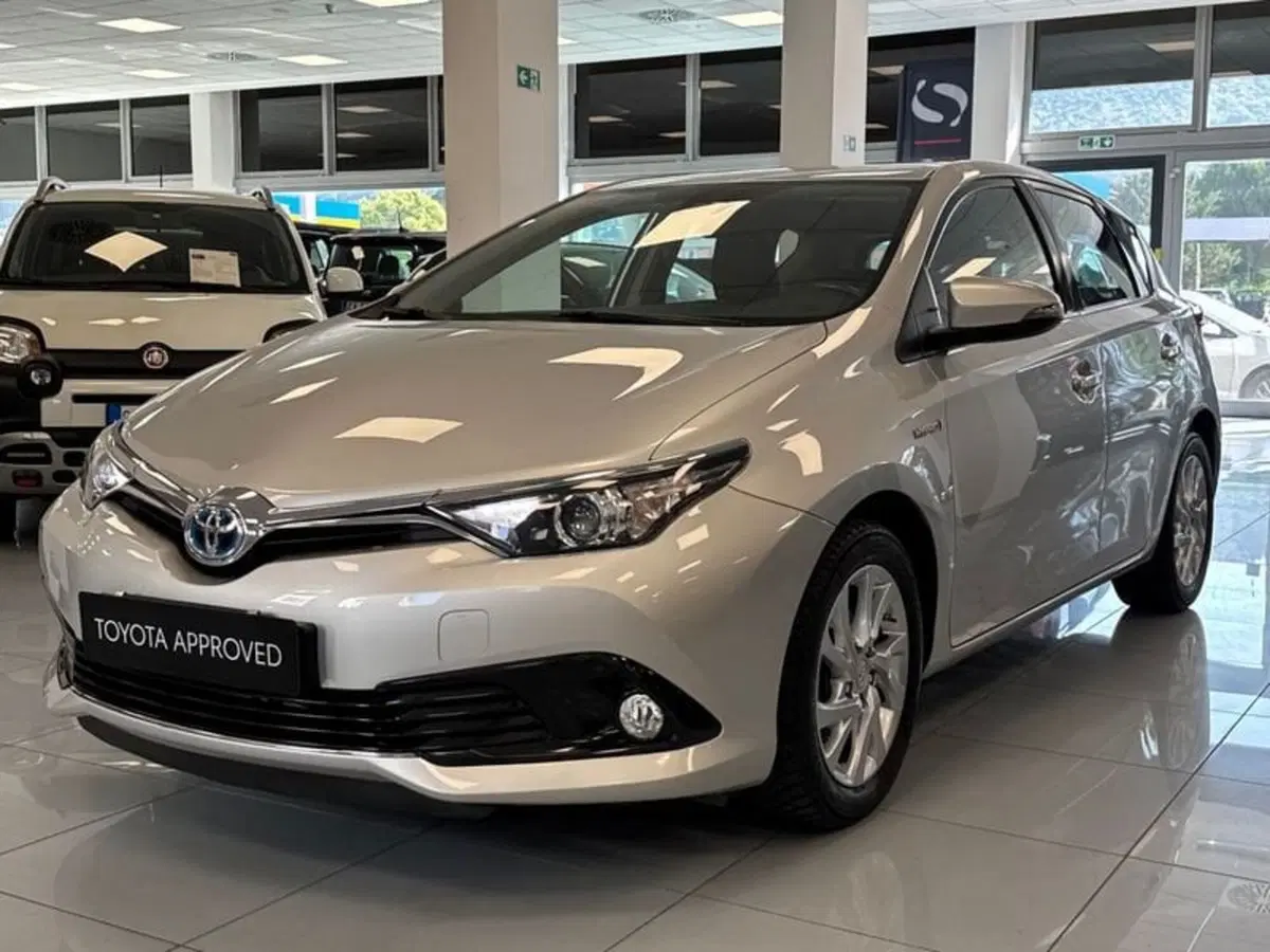 Toyota Auris usata a Prato
