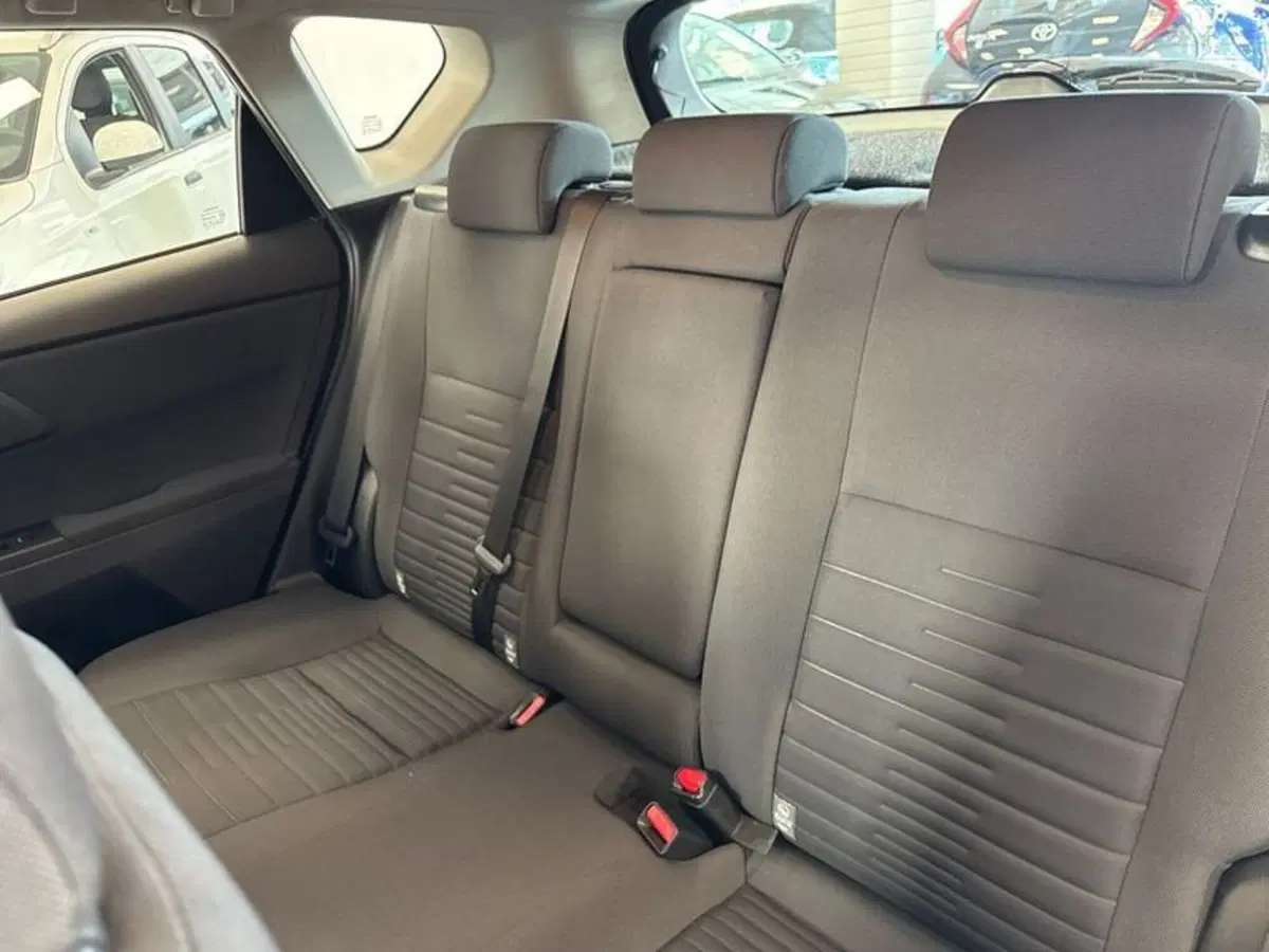 Toyota Auris usata a Prato (13)