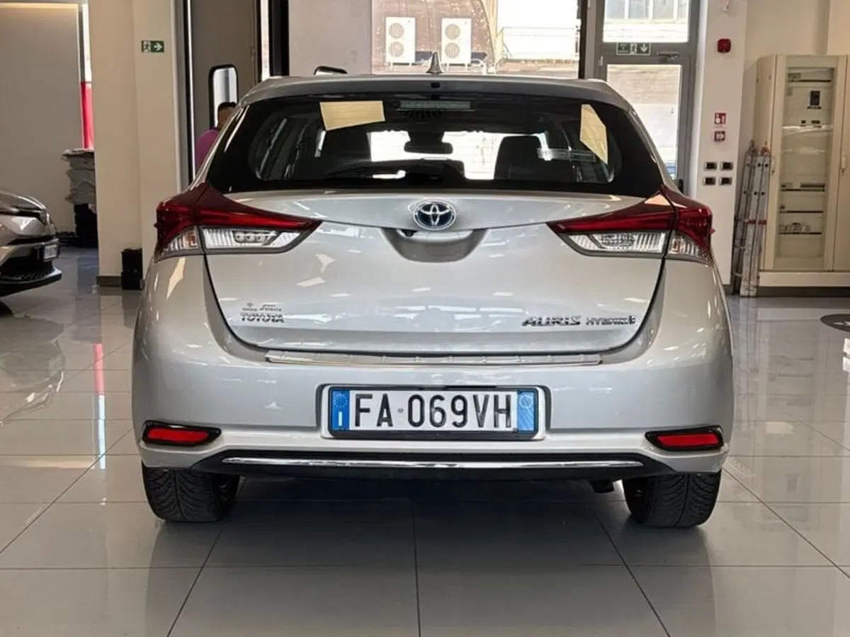 Toyota Auris usata a Prato (7)