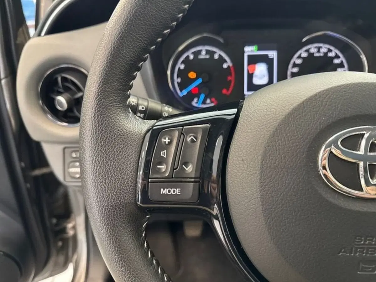 Toyota Yaris usata a Prato (12)