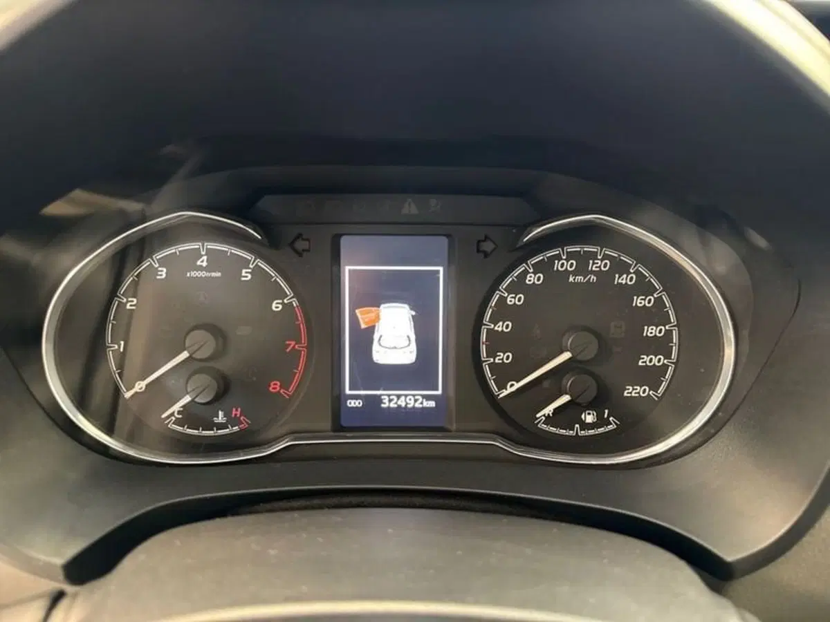 Toyota Yaris usata a Prato (14)