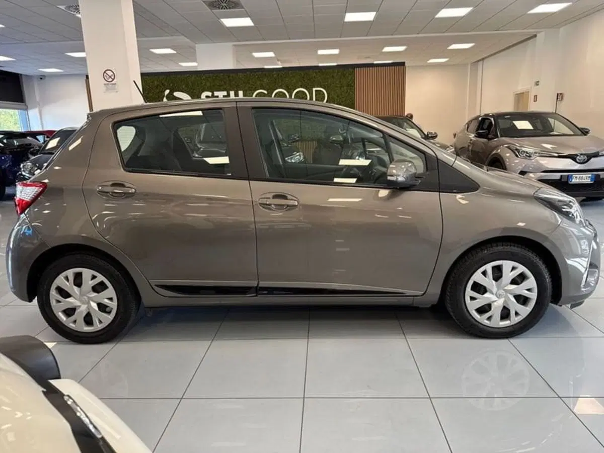 Toyota Yaris usata a Prato (5)