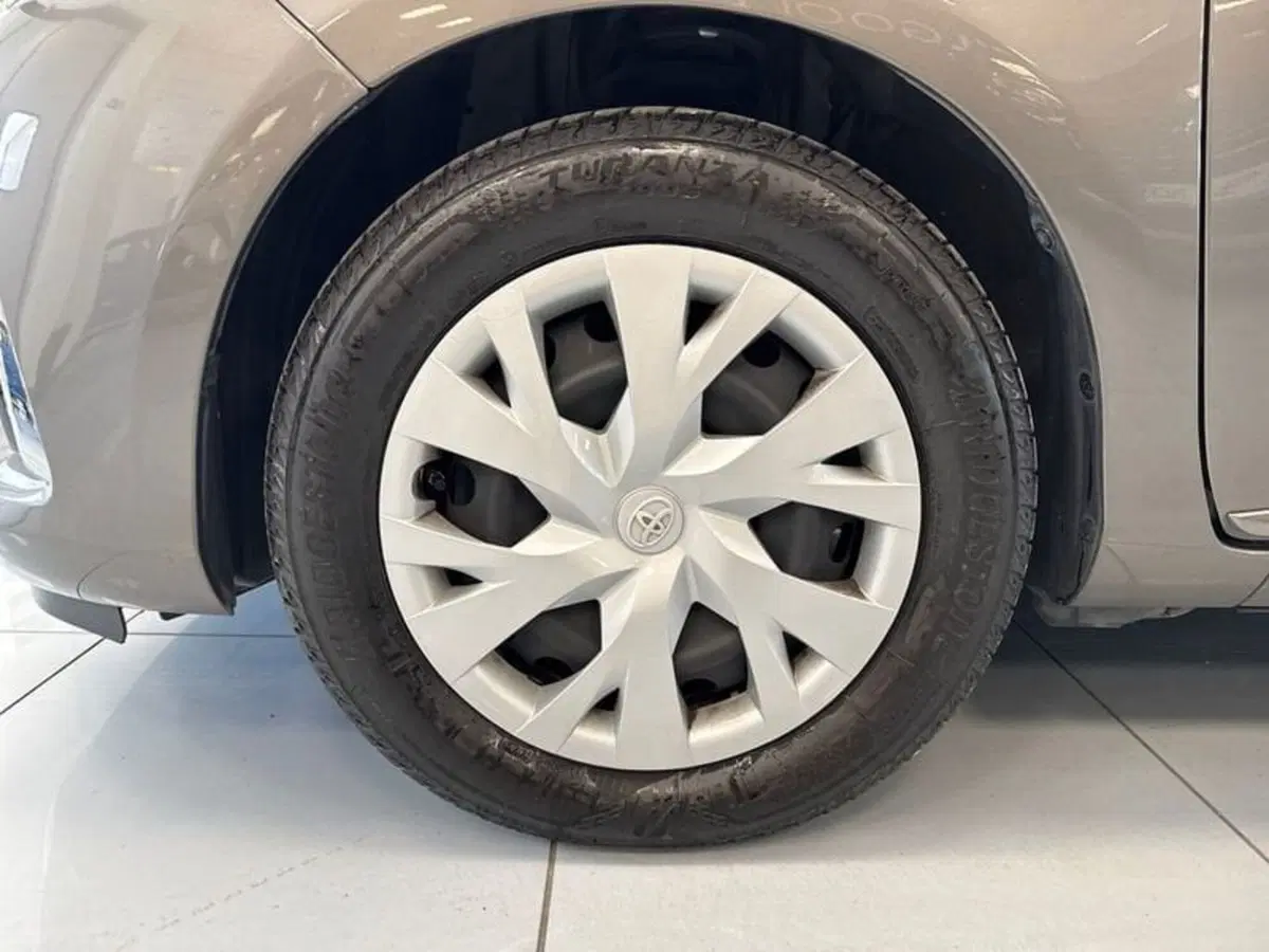 Toyota Yaris usata a Prato (9)