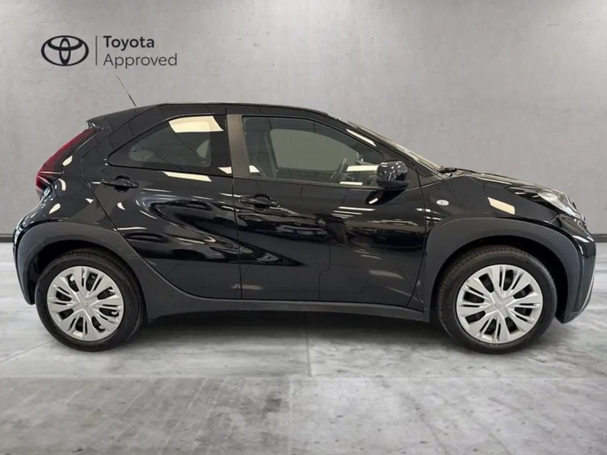 Toyota Aygo X usata a Prato (5)