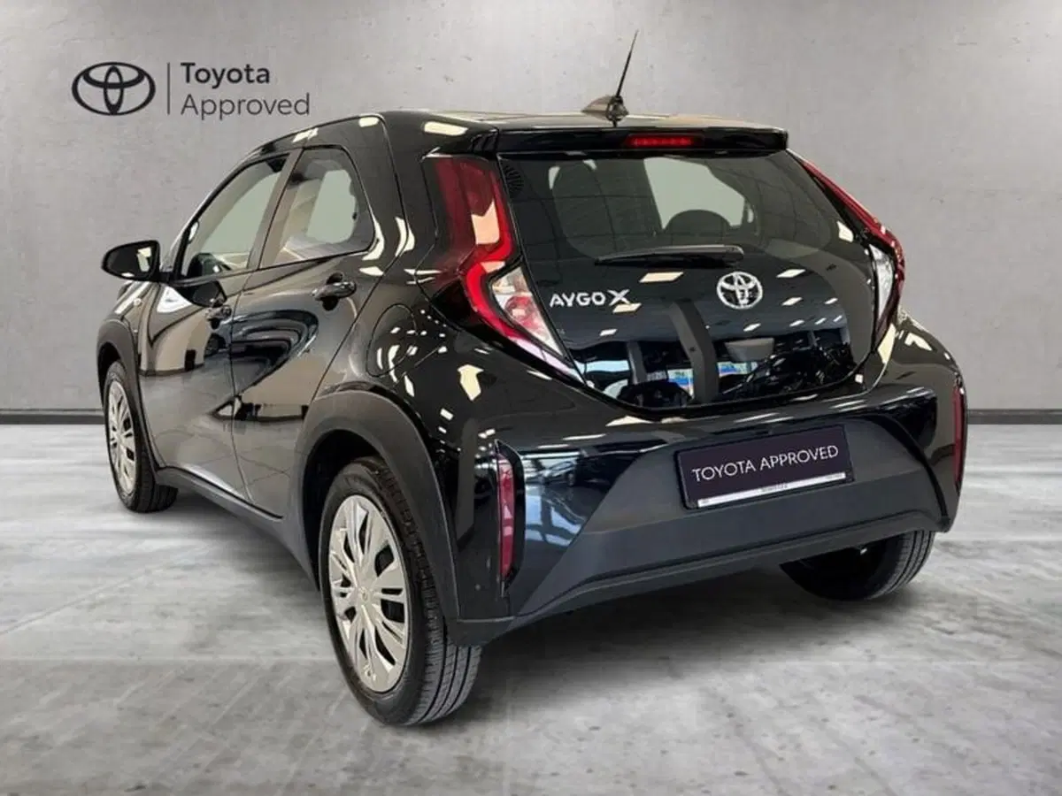 Toyota Aygo X usata a Prato (6)
