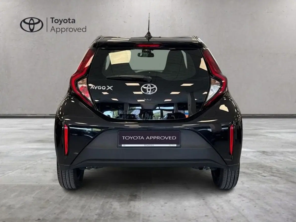 Toyota Aygo X usata a Prato (7)