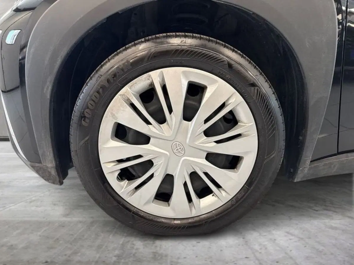 Toyota Aygo X usata a Prato (8)