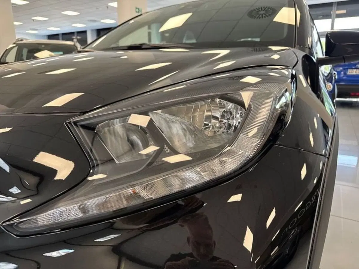 Toyota Aygo X usata a Prato (9)