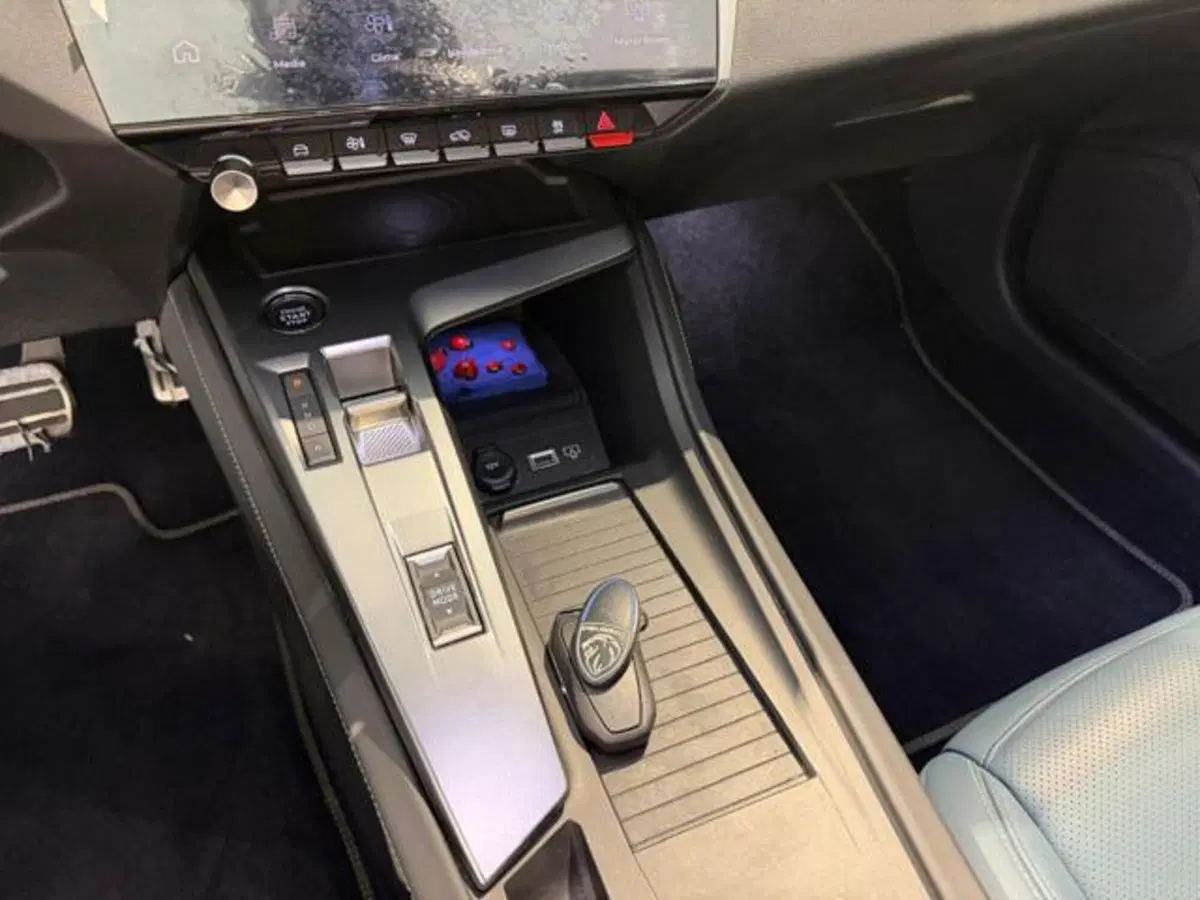 Peugeot 408 usata a Salerno (17)