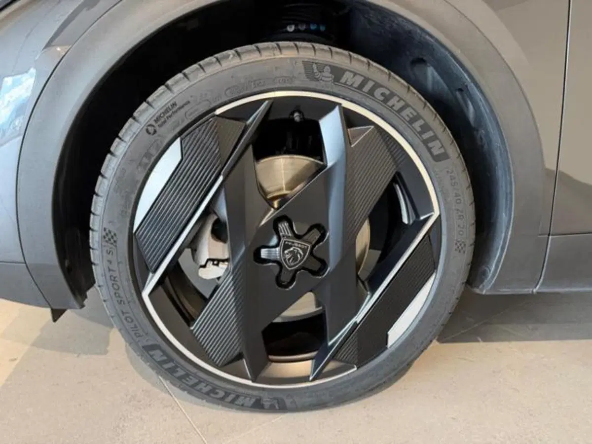 Peugeot 408 usata a Salerno (9)