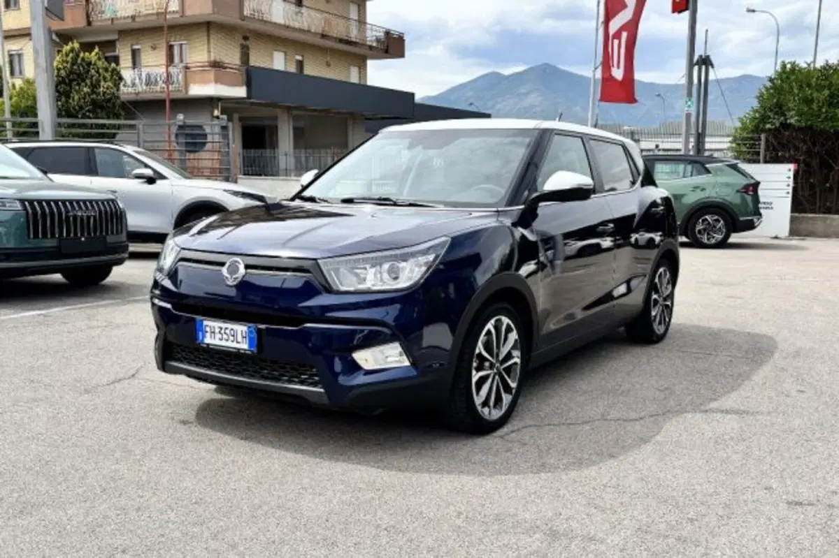 Ssangyong Tivoli usata a Latina (3)