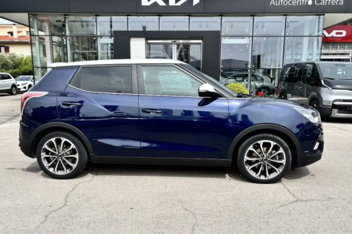 Ssangyong Tivoli usata a Latina (4)