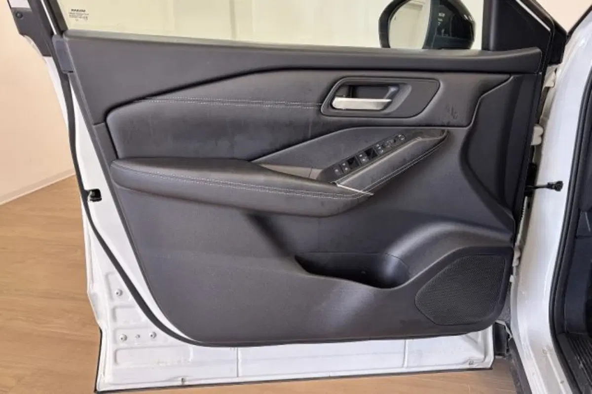 Nissan Qashqai usata a Latina (12)