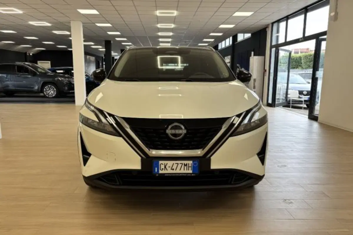 Nissan Qashqai usata a Latina (2)